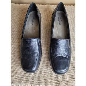 Trotters Black Leather Loafers